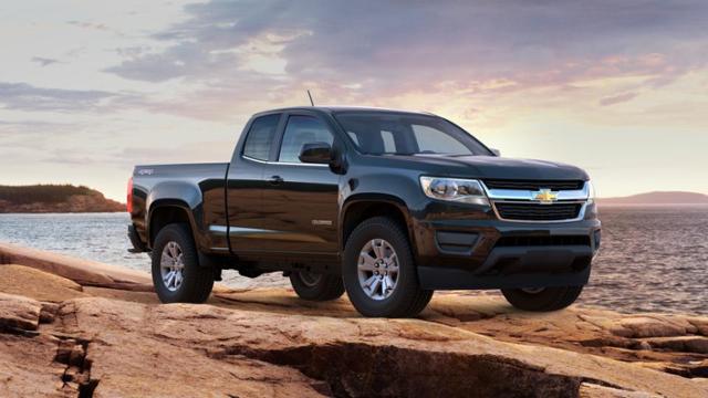 Blade Silver Metallic 2016 Chevrolet Colorado Used Truck For In 2016 Chevrolet Colorado Vehicle Photo In Hodgkins Il 60525