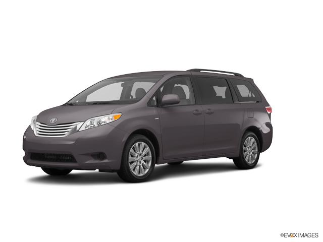 2017 Toyota Sienna Vehicle Photo in Athens, GA 30606