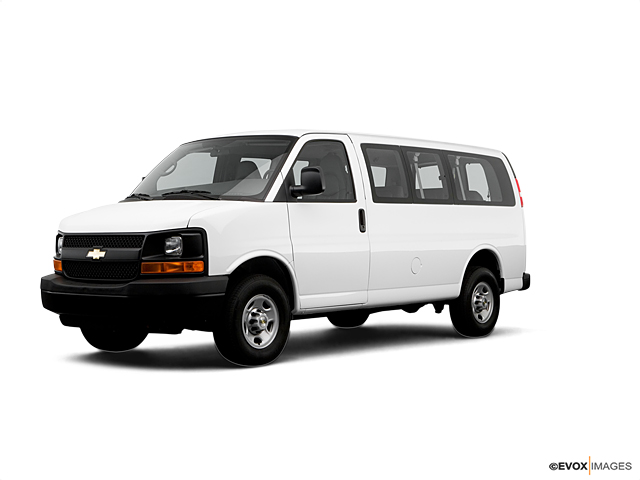 Aurora Summit White 2008 Chevrolet Express Penger Used Van For 2008 Chevrolet Express Penger Vehicle Photo In Aurora Mo 65605