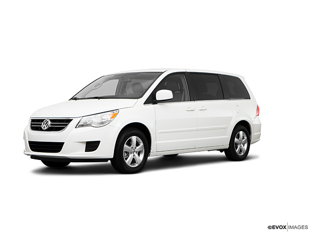 2010 Volkswagen Routan Vehicle Photo in Merriam, KS 66203